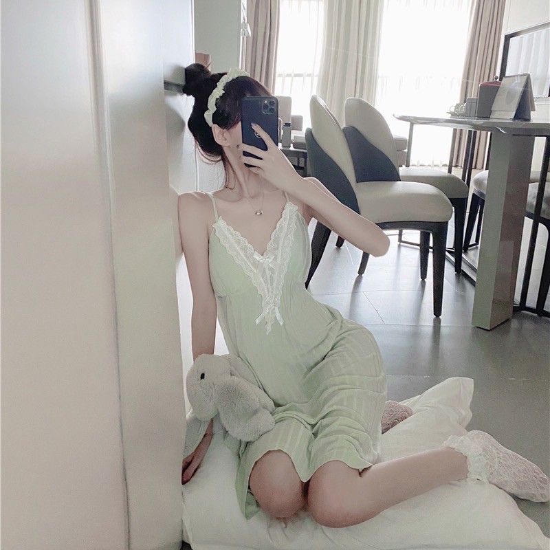 ❤️現貨在台，綠.粉紅 仙女 蕾絲 深v V領 薄款 吊帶 睡衣裙 性感 家居服 可外穿 休閒 睡裙 睡衣 長裙 洋裝-細節圖4
