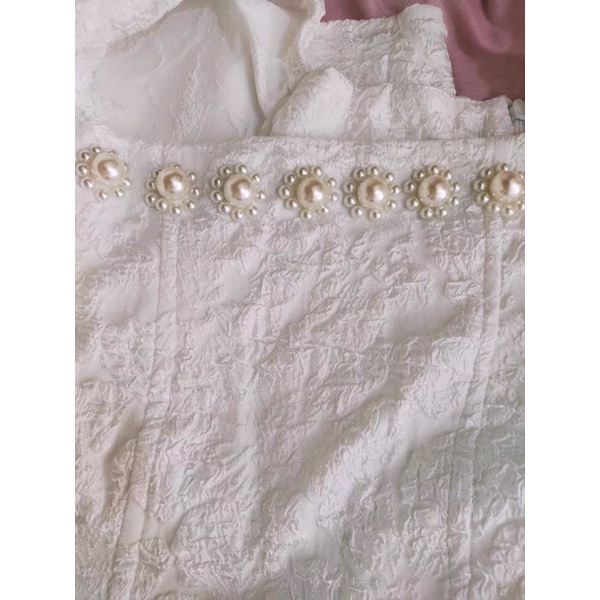 ❤️現貨在台，白 法式 復古 女神 顯瘦 公主袖 泡泡袖 連衣裙 氣質 收腰 顯瘦 釘珠 伴娘 方領 洋裝 禮服 伴娘-細節圖8