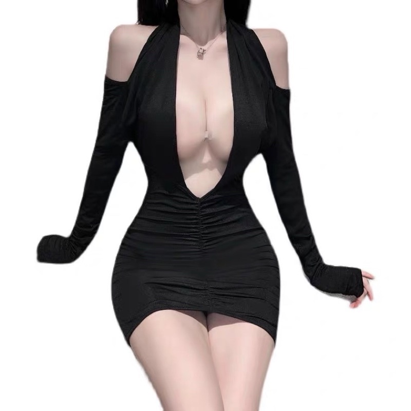 ❤️現貨在台，M(S-L) 網紅 主播 性感 女神 夜店 辣妹 深v V領 顯胸 掛脖 情趣 露背 包臀 連衣裙 洋裝-細節圖5