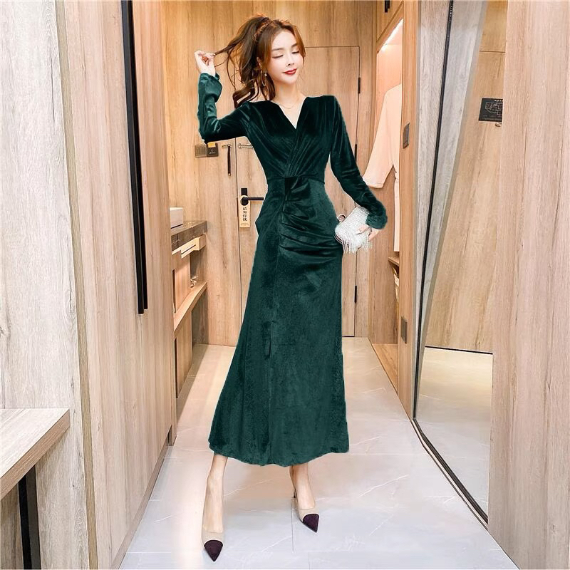 🌟心儀 現貨在台，紅.綠 時尚 高質感 性感 女神 v領 洋裝 絲絨 顯瘦 魚尾 宴會 晚禮服 長裙 禮服 連衣裙-細節圖3