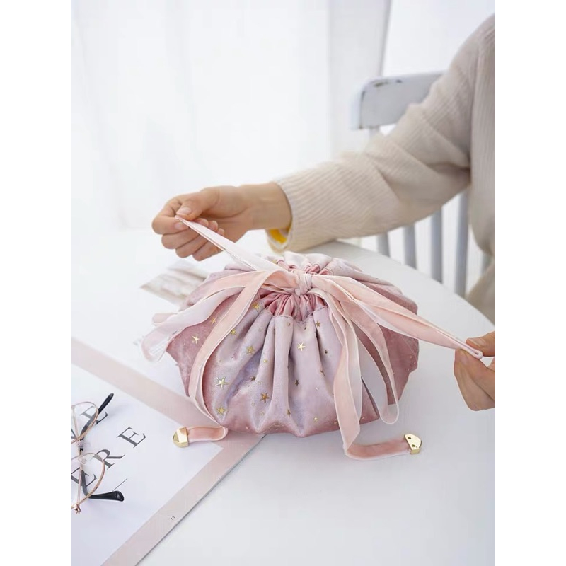 ❤️現貨在台，藍.粉紅 可愛 星星 緞帶 高質感 網紅 洗漱品 化妝包 懶人 抽繩 收納袋 袋子 大容量 便攜 手拿包-細節圖2