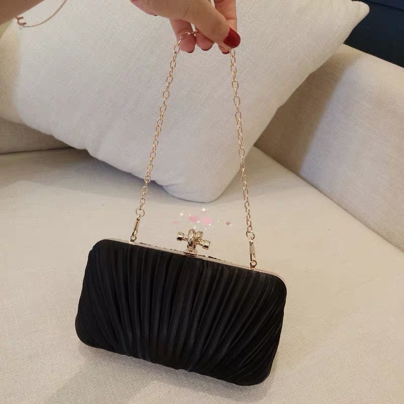 ❤️現貨在台，黑.杏 性感 女神 晚宴包 皺摺包 手提包 女包 新娘包 鏈條 側背包 斜跨 單肩包 手拿包 小包-細節圖3