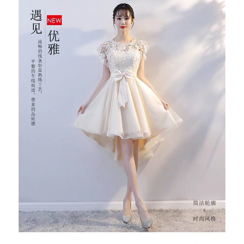 🌟心儀 現貨在台，黑S白L 伴娘 禮服 婚紗 新娘 敬酒 宴會 顯瘦 前短後長 連衣裙 蝴蝶結 鈎花 洋裝 蕾絲 大紅-細節圖2