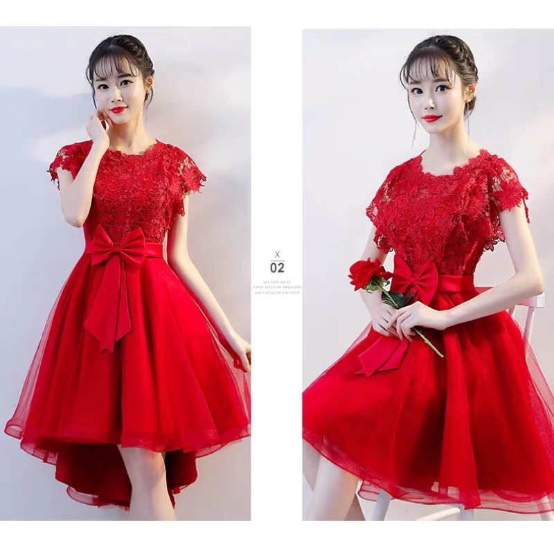 🌟心儀 現貨在台，黑S白L 伴娘 禮服 婚紗 新娘 敬酒 宴會 顯瘦 前短後長 連衣裙 蝴蝶結 鈎花 洋裝 蕾絲 大紅-細節圖3