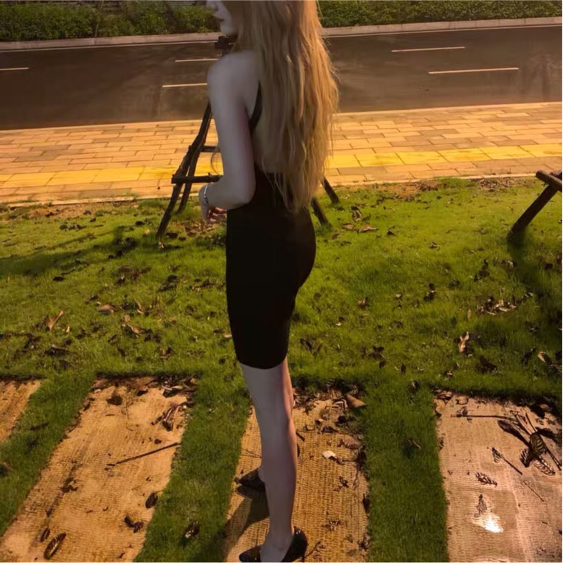 ❤️現貨在台，S-L 性感 夜店 女神 露背 掛脖 氣質 名媛 修身 包臀 連衣裙 洋裝 大露背 禮服 女神-細節圖8