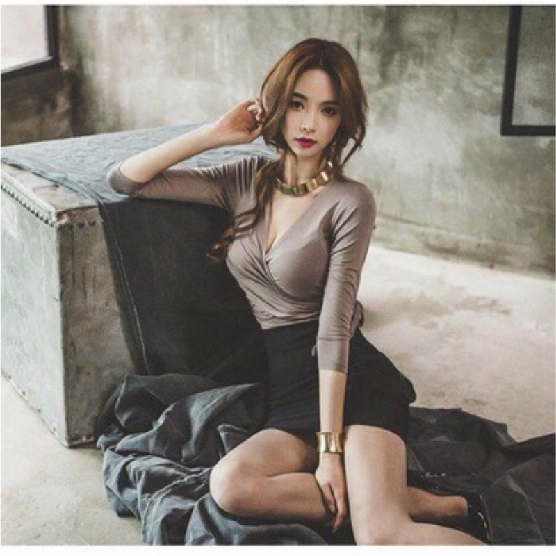 ❤️現貨在台，S.M.L.XL.2XL，2件組 性感 夜店 時髦 v領 深v 短版 上衣+ 包臀 窄裙 短裙 顯瘦 套裝-細節圖3