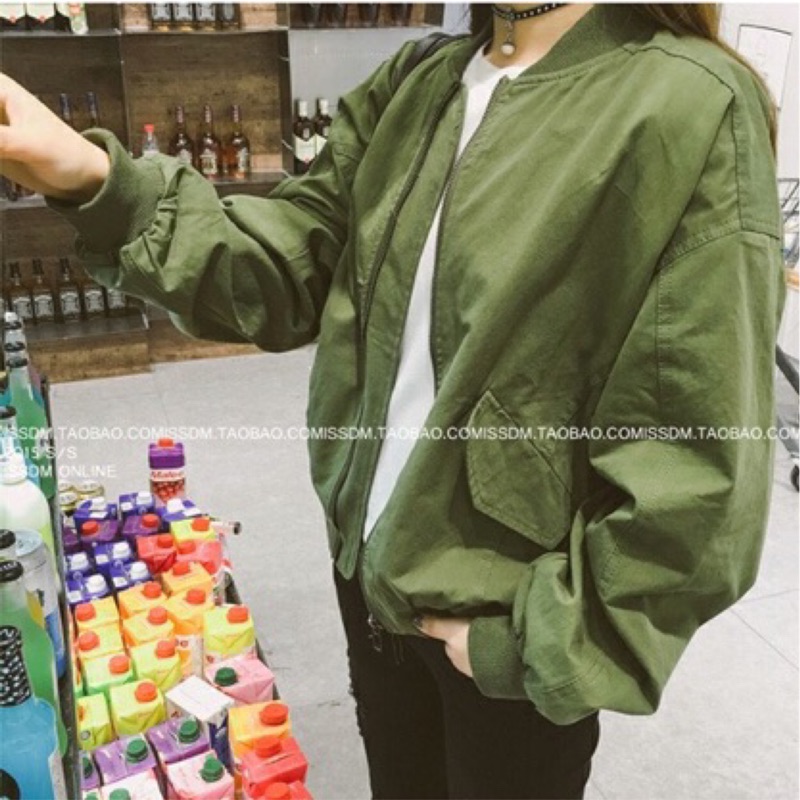 ❤️現貨在台，軍綠 韓版 棒球外套 學生 休閒 百搭 夾克 外套 風衣 簡單 帥氣-細節圖3