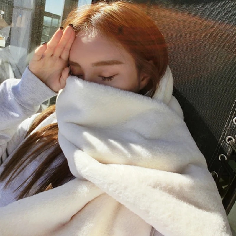 ❤️現貨在台，白 仿毛 毛絨 兔毛 圍巾 百搭 披肩 圍脖 套頭-細節圖2