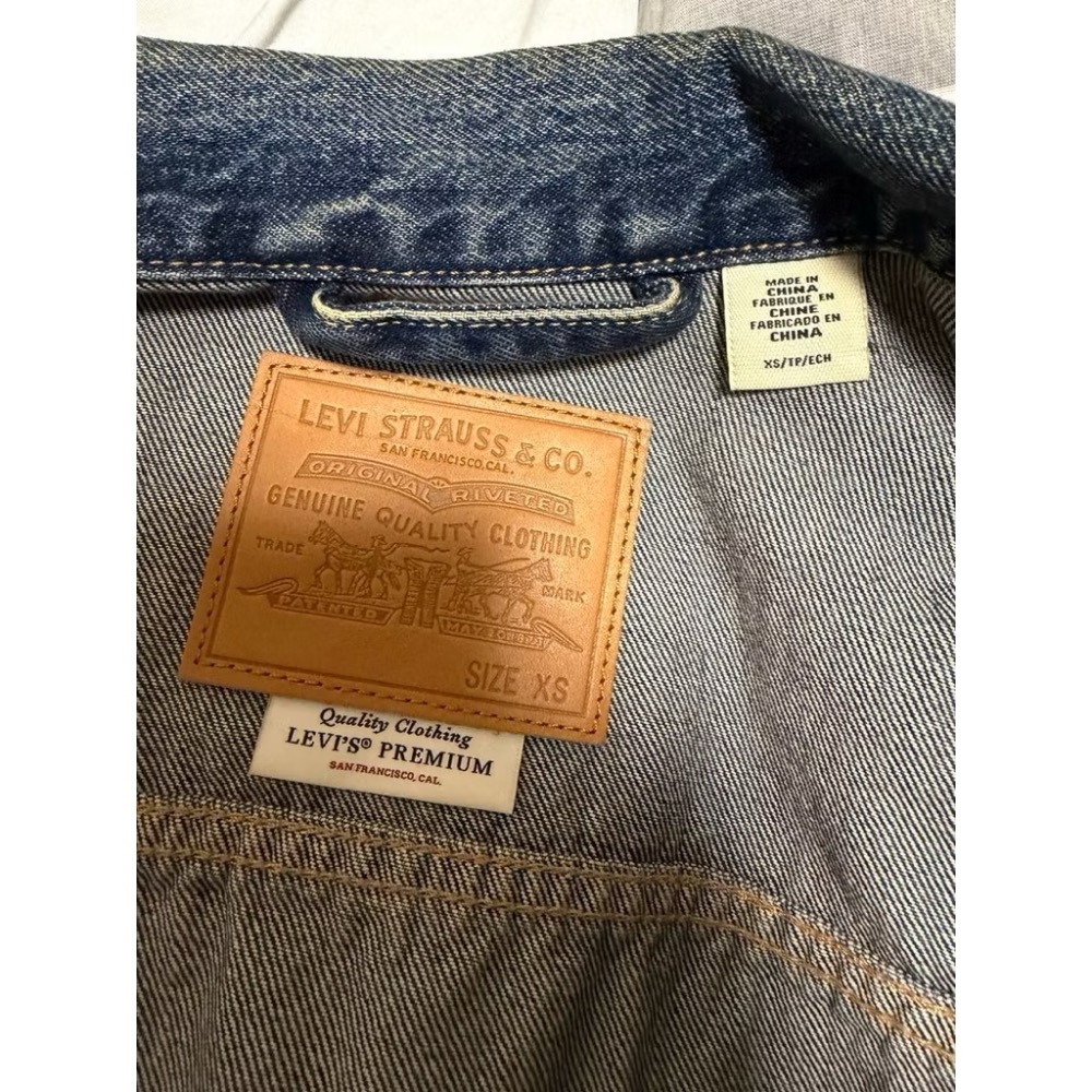 ✨ Levi’s 男款牛仔外套｜深藍色｜XS｜經典百搭款 👖二手-細節圖3
