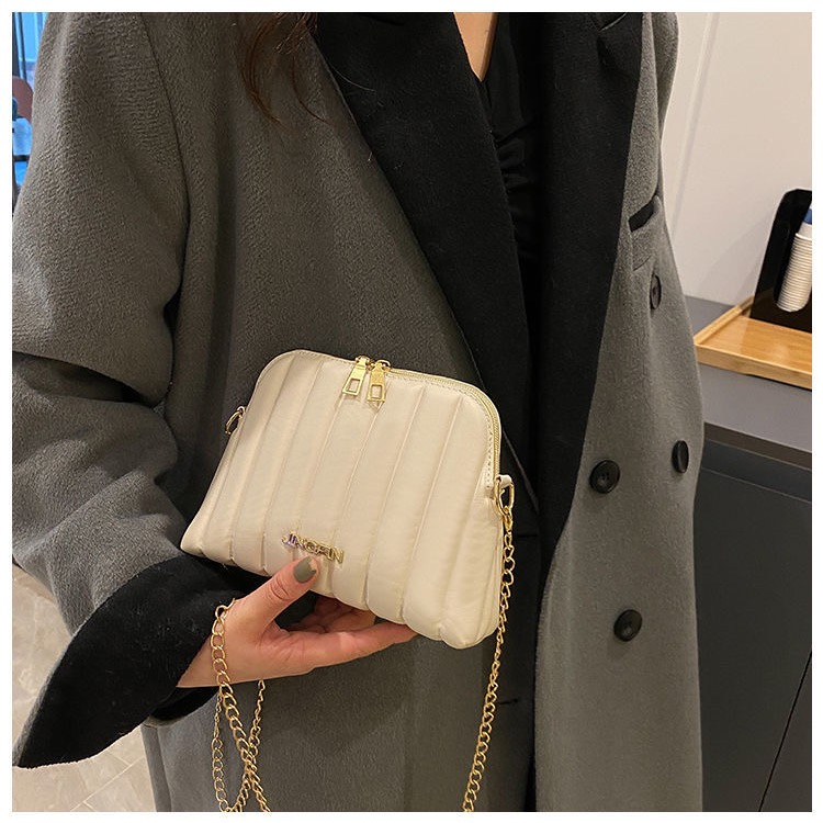 鏈條斜背貝殼包-細節圖5