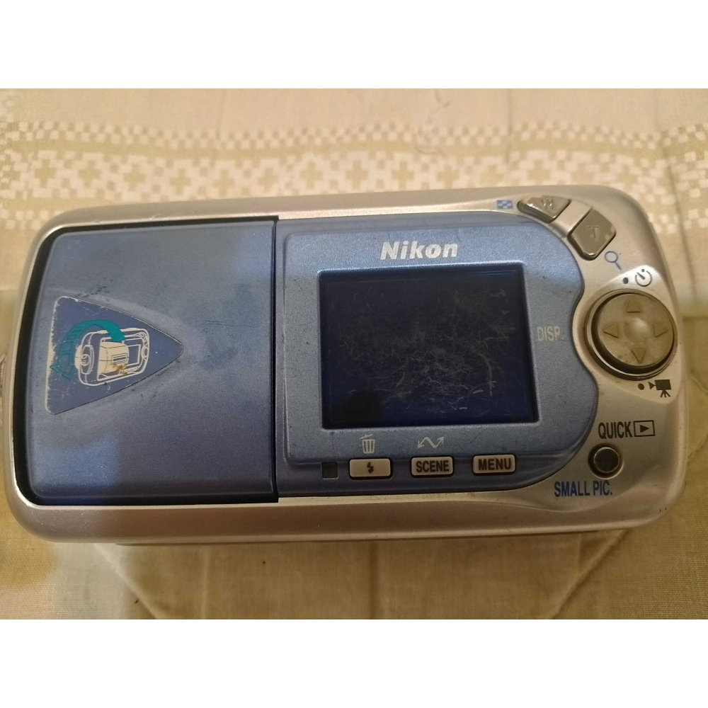 Nikon Coolpix 2500 數位相機 翻轉機（ CCD零件機 ）-細節圖2