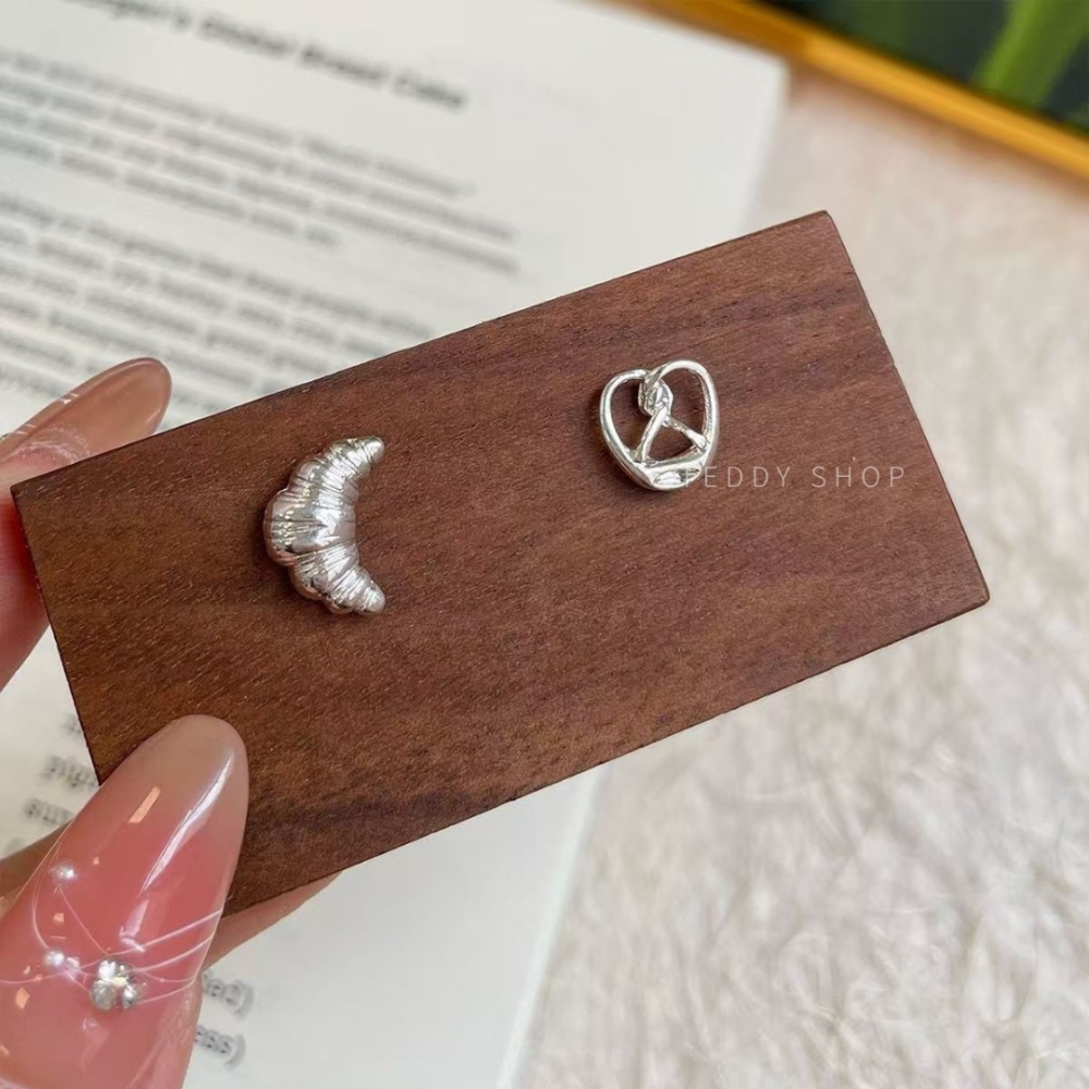 ｜Teddy Shop｜🌙韓系鹼水牛角耳環💎 牛角 弧形 耳環 銀色 925銀針 耳針-細節圖3