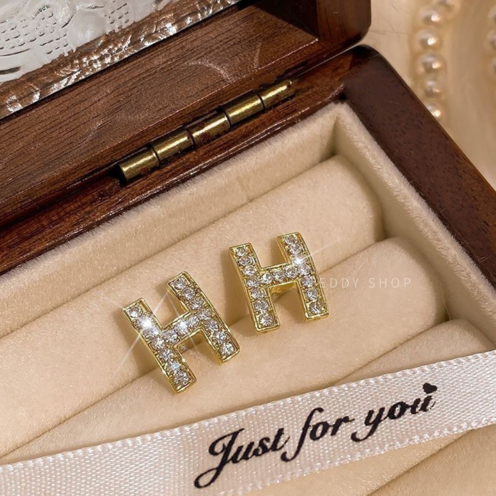 ｜Teddy Shop｜✨H字母鑲鑽耳環💎 字母 H 鑲鑽 耳環 金色 925銀針 耳針 鑲鑽耳環-細節圖5