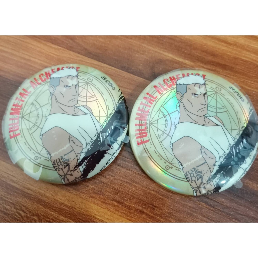 ［僅拆封未使用］鋼之鍊金術師-雙閃鐳射徽章 溫莉 霍恩海姆 阿爾 斯卡-細節圖3