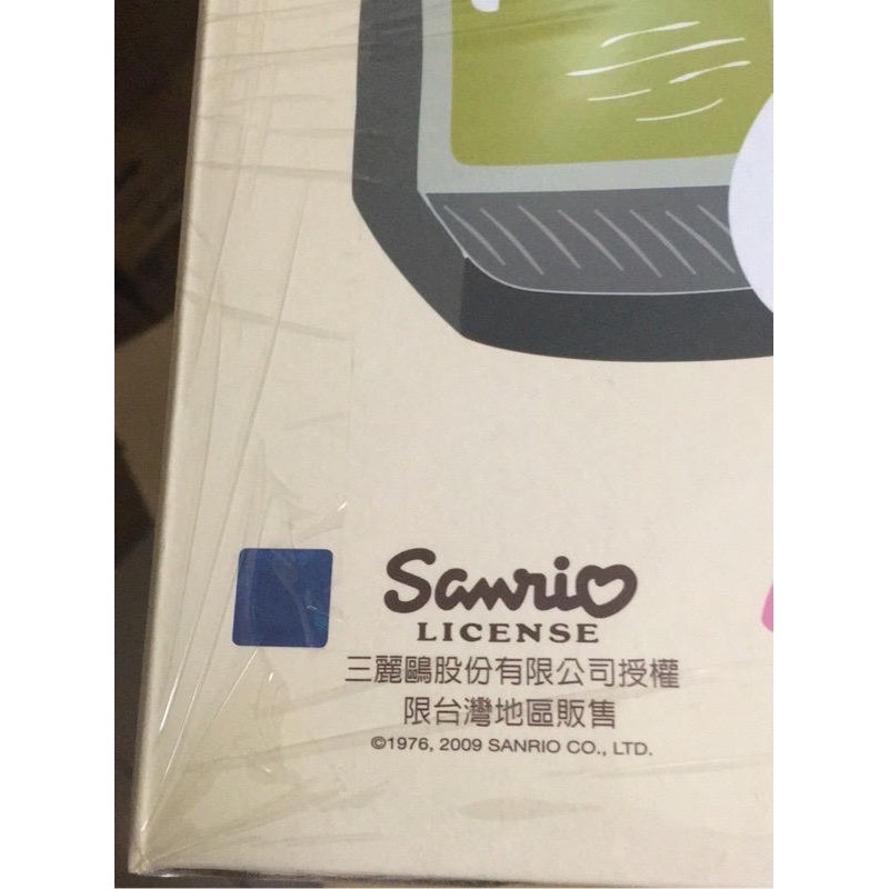 全新 絕版品 7-11 hello kitty 店長 娃娃-細節圖4