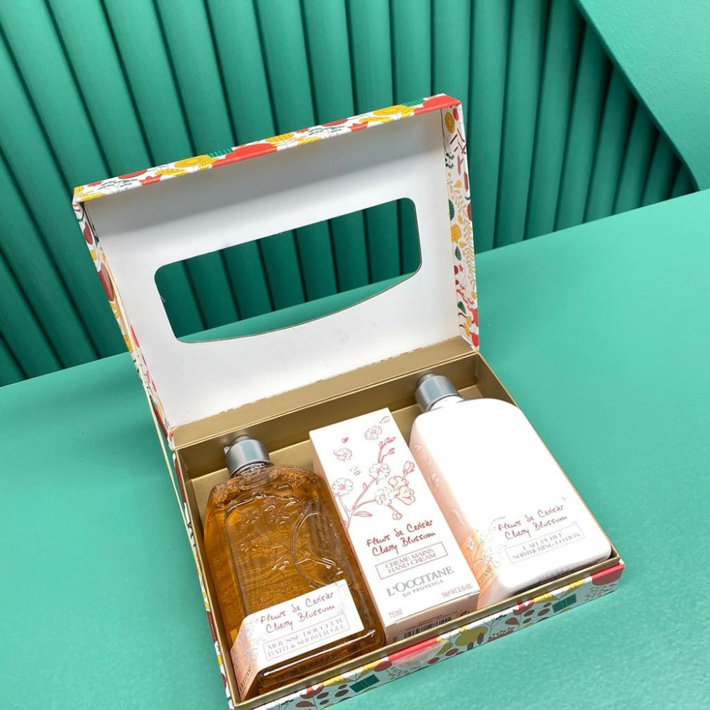 超夯限折30%🔥L＇OCCITANE歐舒丹 櫻花洗護三件套盒組 身體乳 沐浴乳 護手霜 送女友禮物情人節聖誕節禮盒-細節圖3