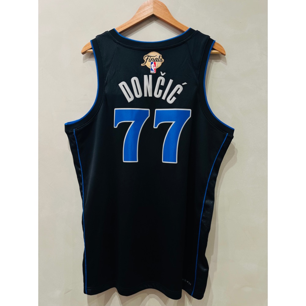 #77 Doncic 獨行俠 23-24 City SW 球衣 + 2024 冠軍章-細節圖2