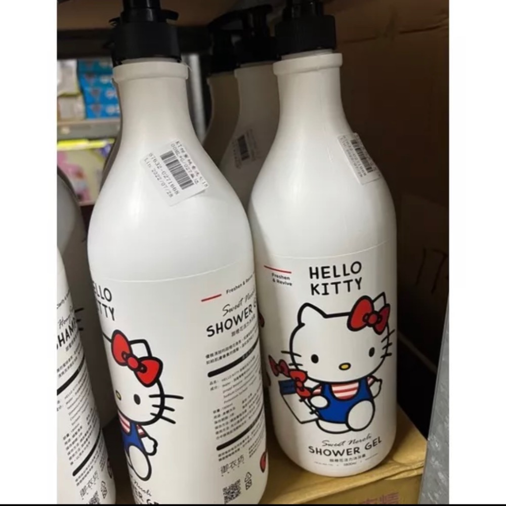 Hello Kitty 洗髮精 沐浴乳 凱蒂貓 🌟快速出貨🌟 超取限2瓶 宅配只能十罐-細節圖3