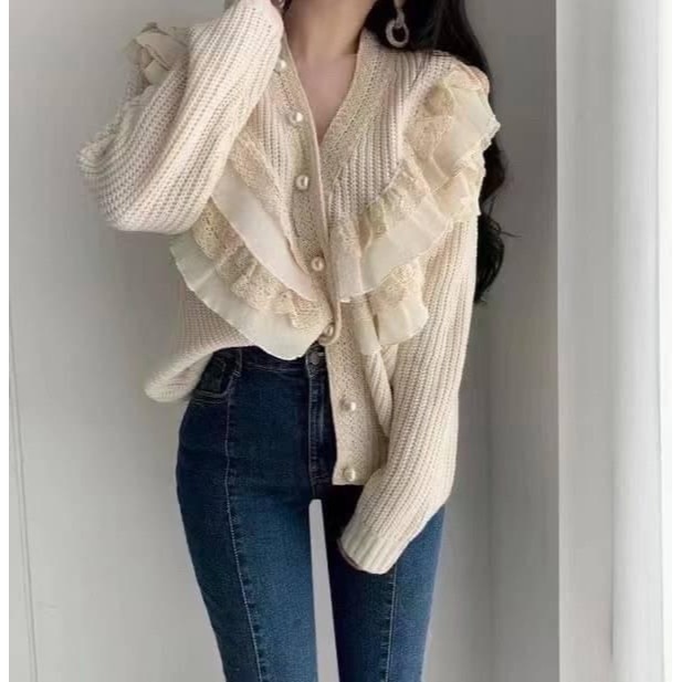 #韓國女裝   🇰🇷波浪蕾絲珍珠釦針織衣-細節圖5