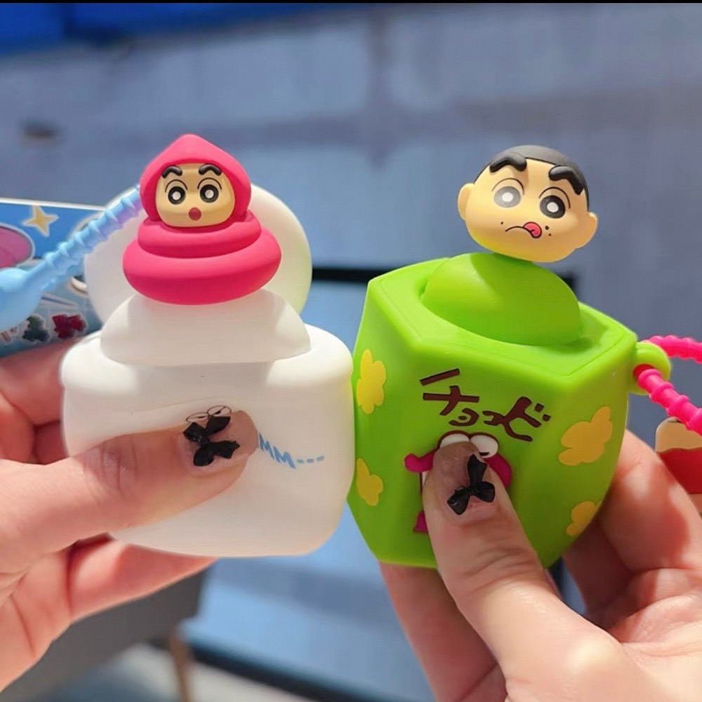 『𝑴𝒆𝒐𝒘𝑺𝑻𝑶𝑹𝑬正版聯名✨』蠟筆小新解壓鑰匙圈吊飾✨-細節圖2