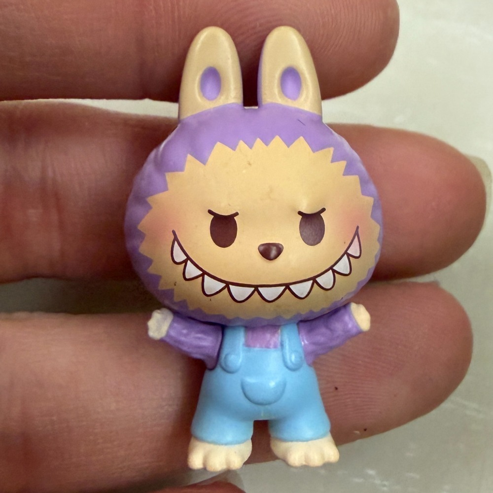 抱抱-Labubu抱抱晚風