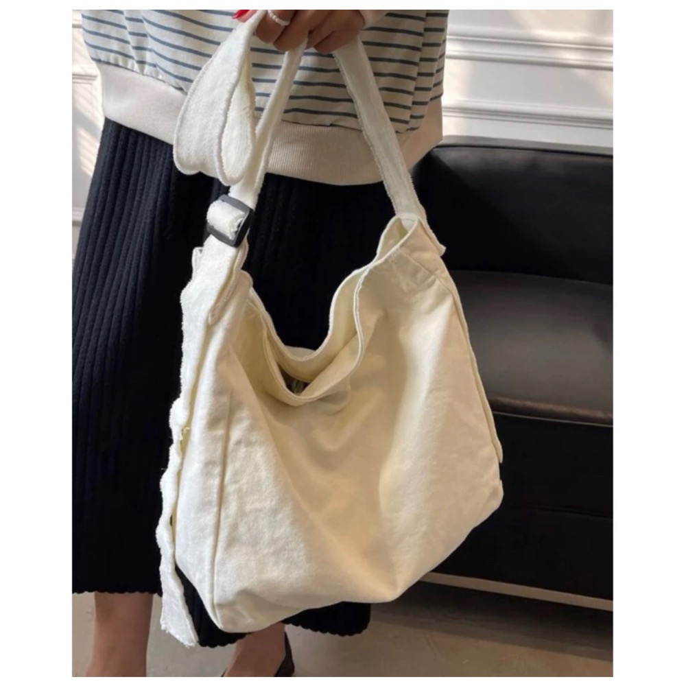 ✨ bbbb.✨ 現貨+預購 超好看素面大容量流浪包（三入價1000）-細節圖5