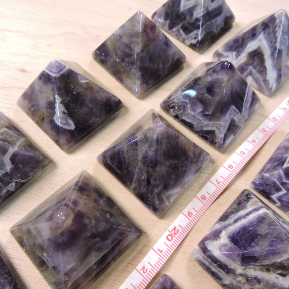 1217~紫水晶金字塔~底邊長四公分~-細節圖3