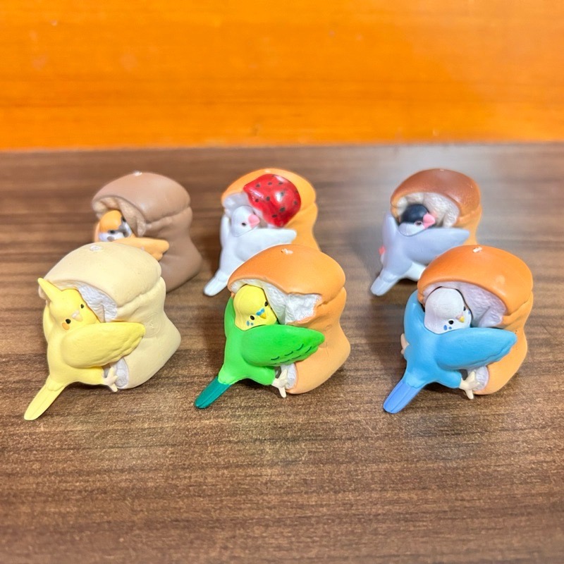 【阿皮小舖】二手現貨 Qualia 抱緊處理 小鳥 文鳥 麻雀 鸚鵡 吐司 吐司鳥 扭蛋 轉蛋 無吊鏈無蛋殼無蛋紙-細節圖2