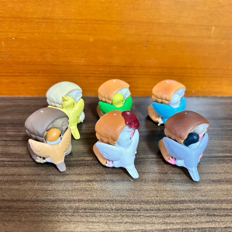 【阿皮小舖】二手現貨 Qualia 抱緊處理 小鳥 文鳥 麻雀 鸚鵡 吐司 吐司鳥 扭蛋 轉蛋 無吊鏈無蛋殼無蛋紙-細節圖3