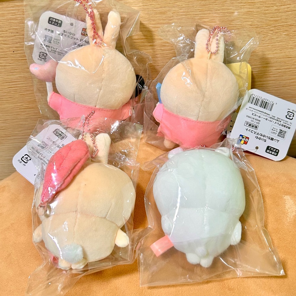 【阿皮小舖】日本現貨 吉伊卡哇 應援兔 大眼兔 淚眼兔 眼藥水兔 烏薩奇 賊笑吉伊 吊娃 吊飾 娃娃 四隻合售-細節圖2