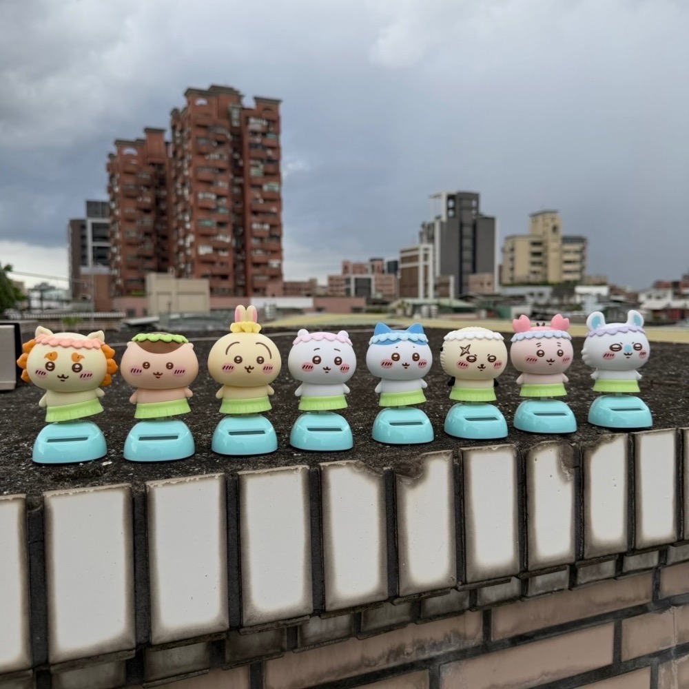 【阿皮小舖】日本現貨已拆檢 吉伊卡哇 劇場版 人魚島的秘密 ちいかわ 太陽能 搖頭公仔 電影版 擺飾-細節圖2