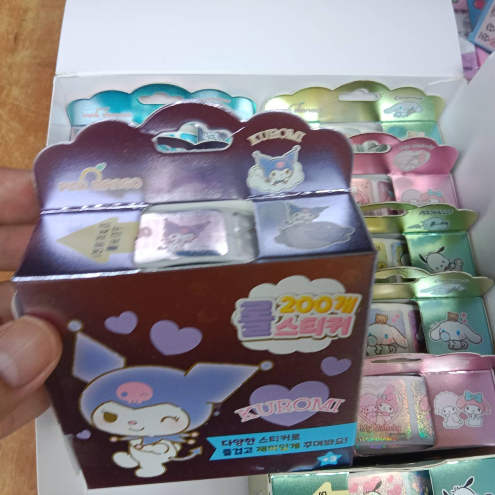 韓國代購  200入貼紙  庫洛米 大耳狗 美樂蒂 醜魚 帕恰狗 布丁狗-細節圖5