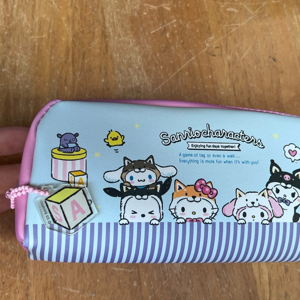 韓國 庫洛米 大耳狗 鉛筆袋 單層 軟皮 底部條紋 兩款隨機-細節圖3