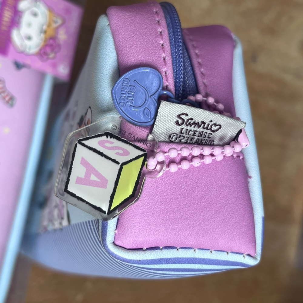 韓國 庫洛米 大耳狗 鉛筆袋 單層 軟皮 底部條紋 兩款隨機-細節圖5