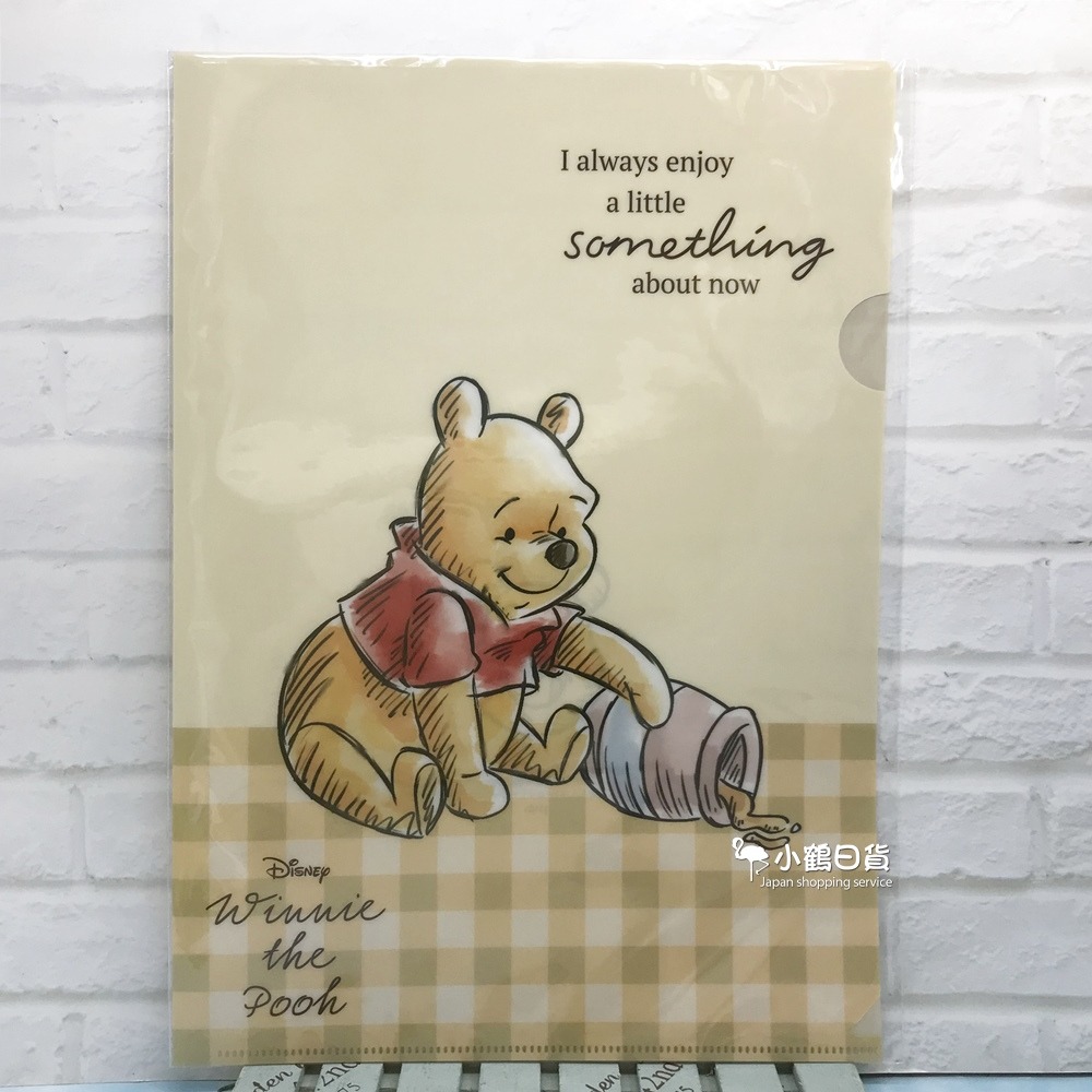 小鶴日貨｜日本製 迪士尼 小熊維尼 Winnie the Pooh 滿版圖案 A4 資料夾 L夾【現貨商品】-細節圖2