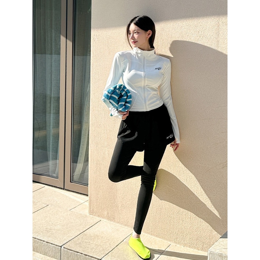 【貝娣泳裝】M042女生 長袖防曬泳衣 兩件式 顯瘦分體 運動風 衝浪 浮潛服 水母衣 假兩件長泳褲 泳裝 泡湯/現+預-細節圖3