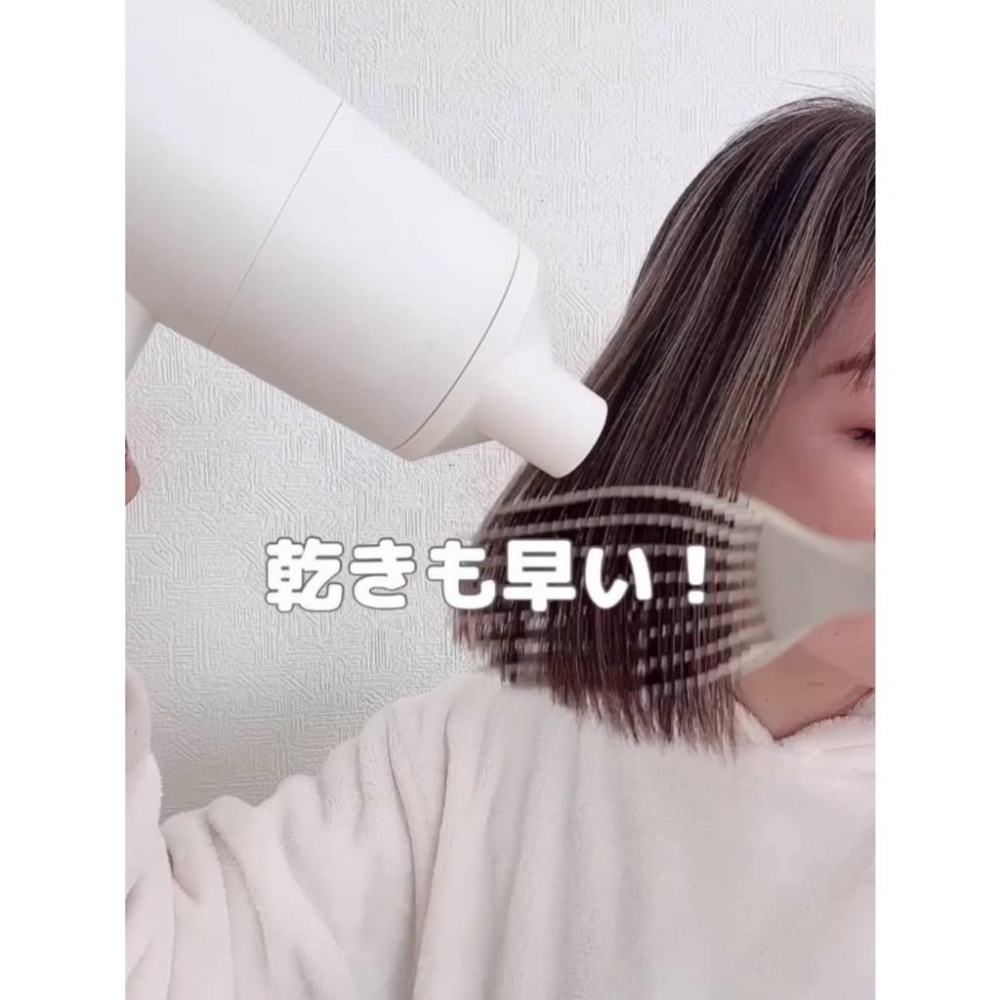 現貨 日本 3COINS FIT Hairbrush 頭皮按摩彈力梳 SPA 按摩 彈力梳 吹風 造型 快乾-細節圖4