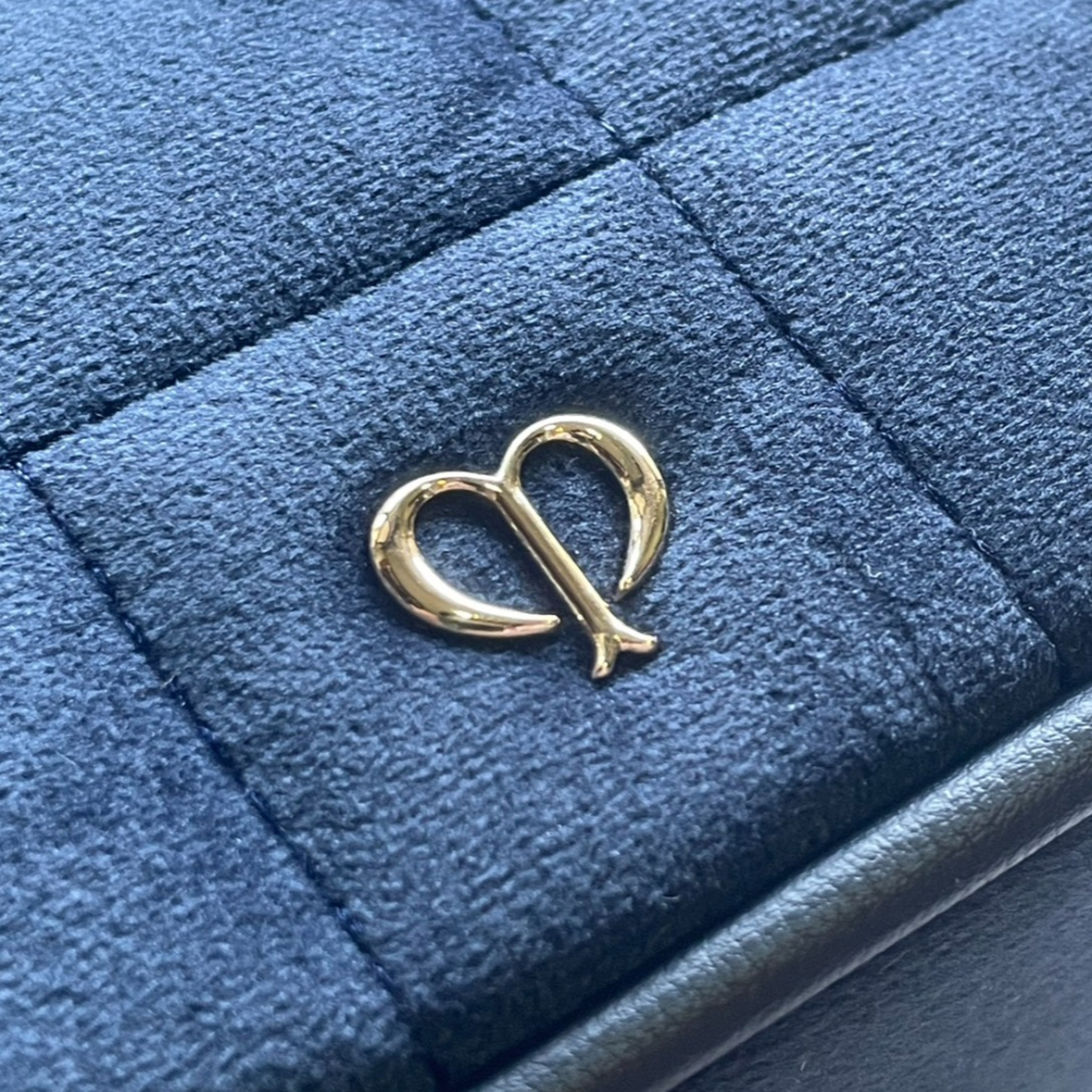 cle de peau 肌膚之鑰 絨棉化妝包 深藍 旅用包 收納包-細節圖2