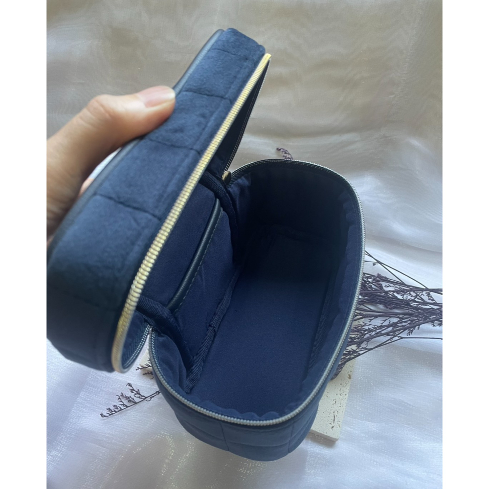 cle de peau 肌膚之鑰 絨棉化妝包 深藍 旅用包 收納包-細節圖3