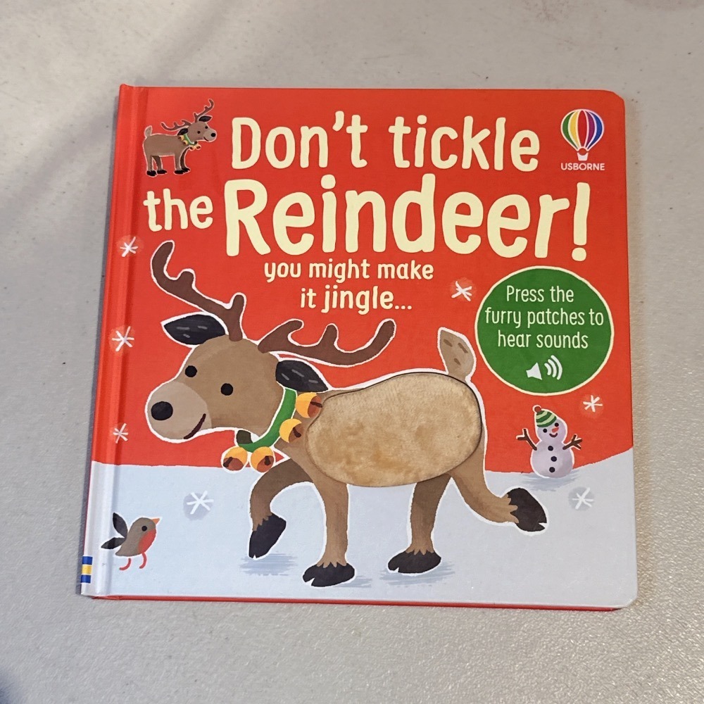 【Usborne】英文觸摸發聲書 低幼 硬頁書 撕不爛｜Don’t tickle the… 系列｜馴鹿/聖誕老人-細節圖4