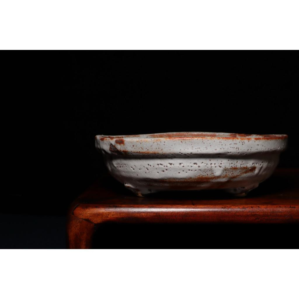 《部町》日本 桔梗屋窯 五代桑原小三郎 志野三ツ脚 菓子鉢｜抹茶 茶道具 茶道 花道 花藝 神社 京都 古董 茶碗 茶杯-細節圖3