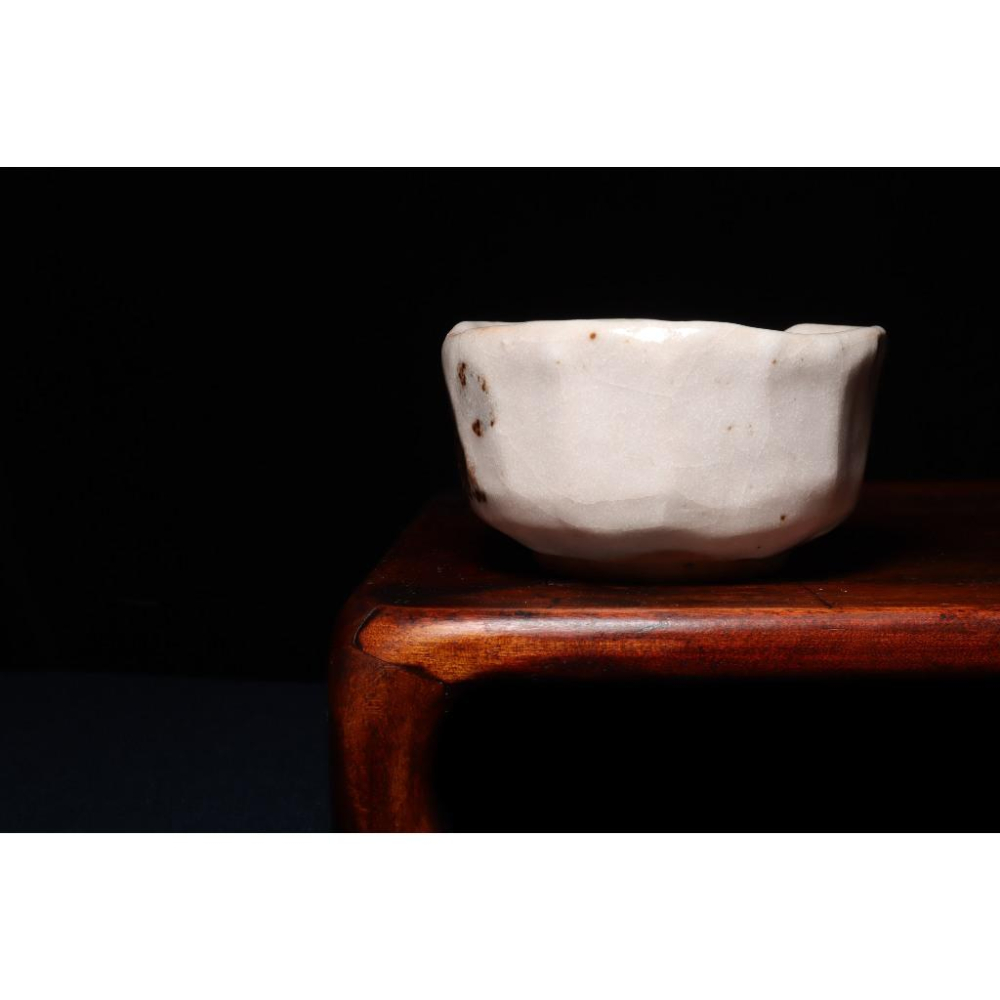 《部町》日本 刻印 厚手鐵繪山水 白志野 茶碗｜抹茶 茶道具 茶道 花道 花藝 神社 京都 古董 茶碗 茶杯-細節圖2