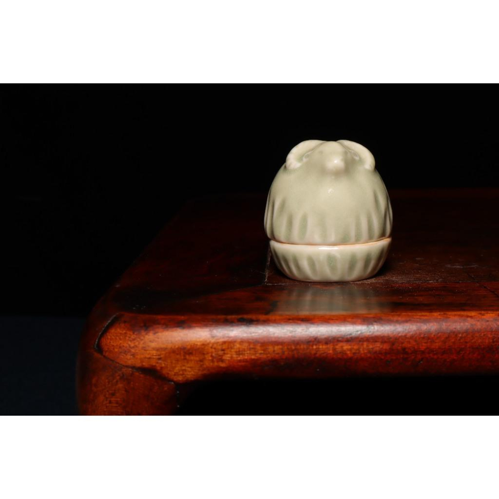 《部町》 日本 古青瓷 干支 羊香盒｜抹茶 茶道具 茶道 花道 花藝 神社 京都 古董 茶碗 茶杯-細節圖3