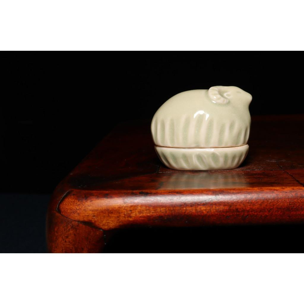 《部町》 日本 古青瓷 干支 羊香盒｜抹茶 茶道具 茶道 花道 花藝 神社 京都 古董 茶碗 茶杯-細節圖4