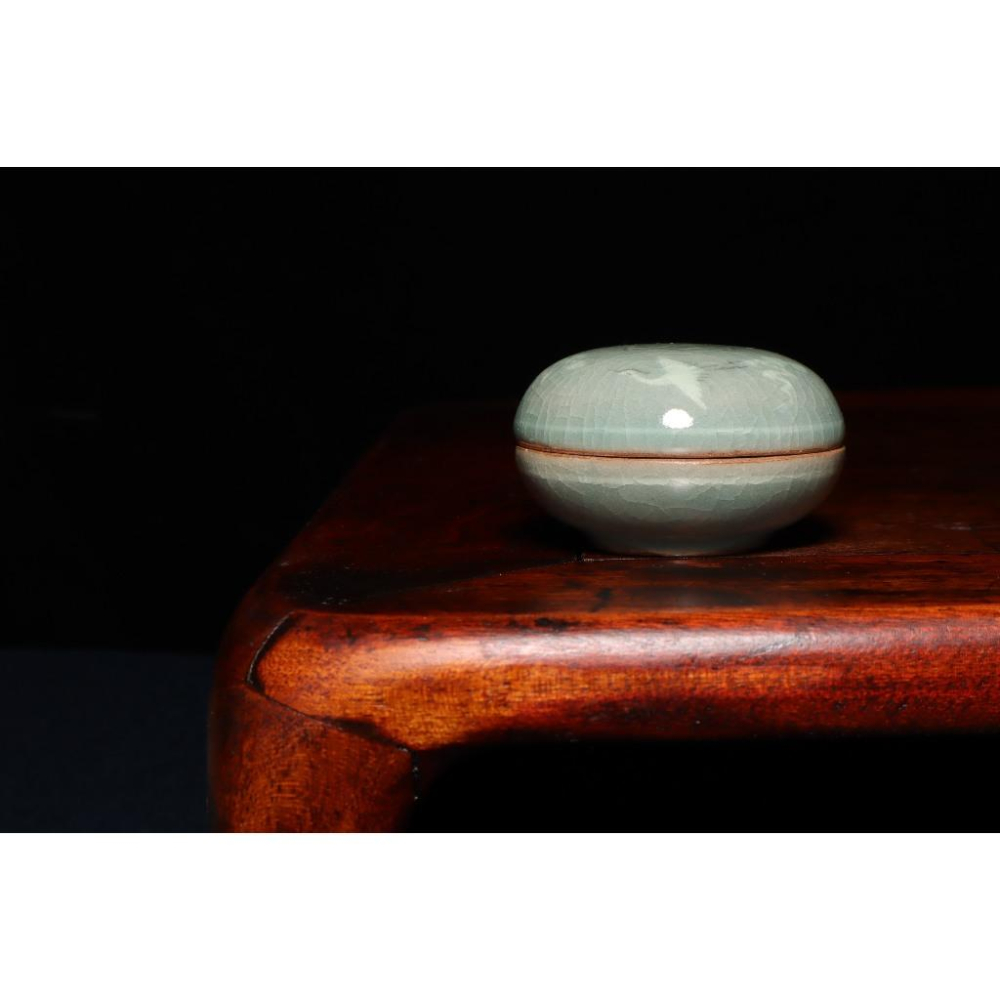 《部町》高麗青瓷 漢青陶窯 青磁象嵌雲鶴香盒｜抹茶 茶道具 茶道 花道 花藝 神社 京都 古董 茶碗 茶杯-細節圖2