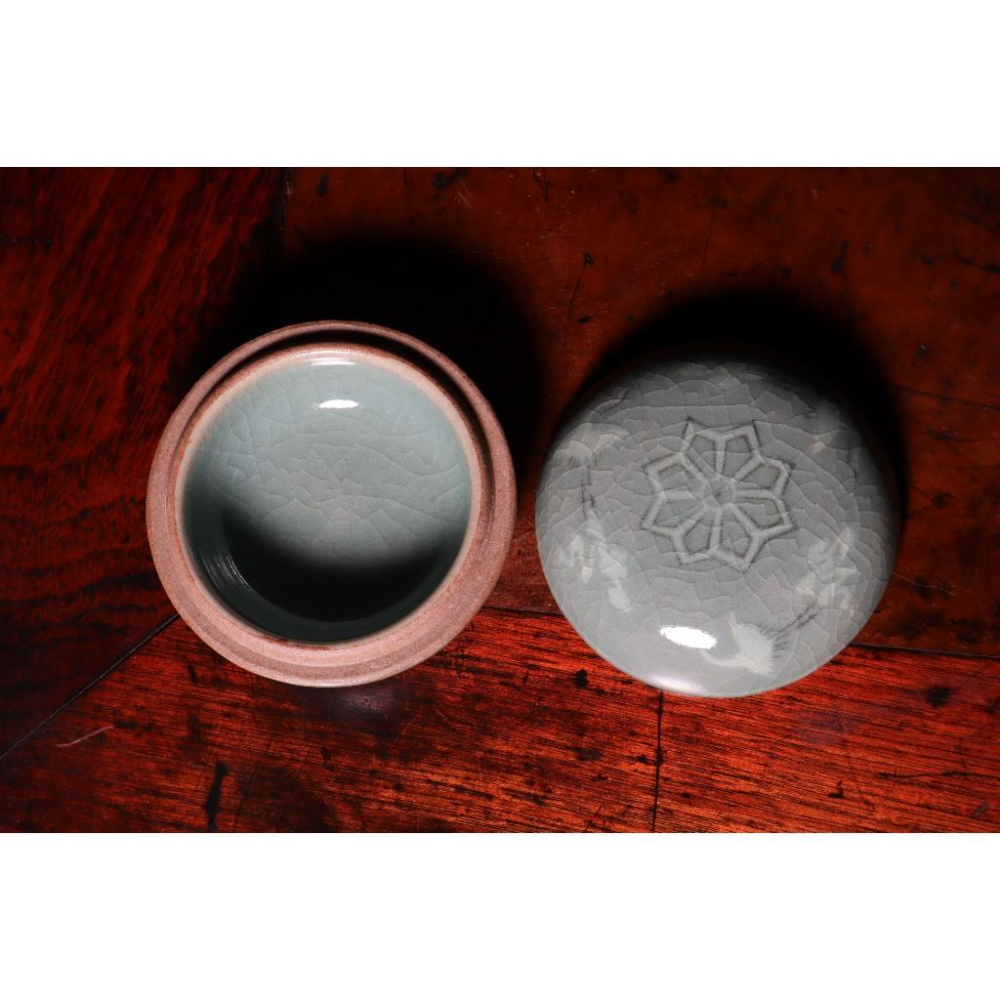 《部町》高麗青瓷 漢青陶窯 青磁象嵌雲鶴香盒｜抹茶 茶道具 茶道 花道 花藝 神社 京都 古董 茶碗 茶杯-細節圖5