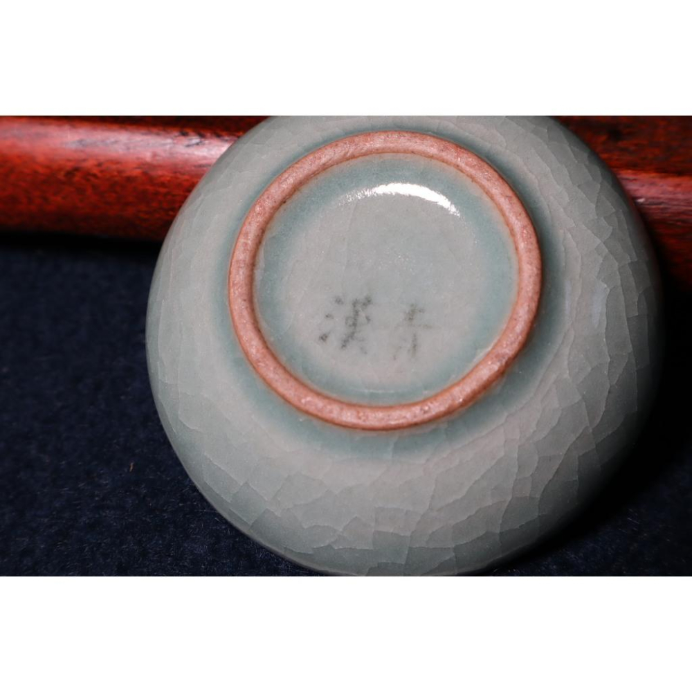 《部町》高麗青瓷 漢青陶窯 青磁象嵌雲鶴香盒｜抹茶 茶道具 茶道 花道 花藝 神社 京都 古董 茶碗 茶杯-細節圖8