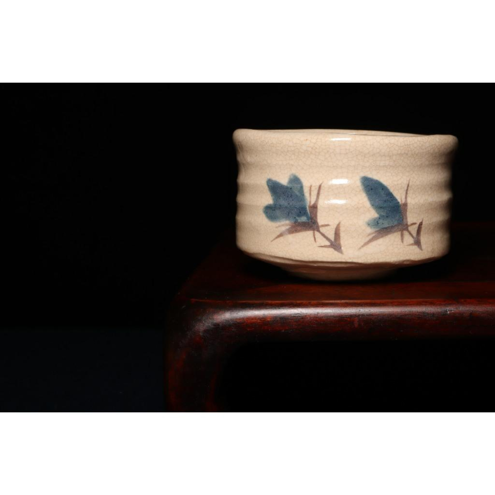 《部町》日本 飽津窯 宮地生成造 繪龍膽 志野抹茶碗 附木箱 原共布｜抹茶 茶道具 茶道 花道 花藝 神社 京都 古董-細節圖2