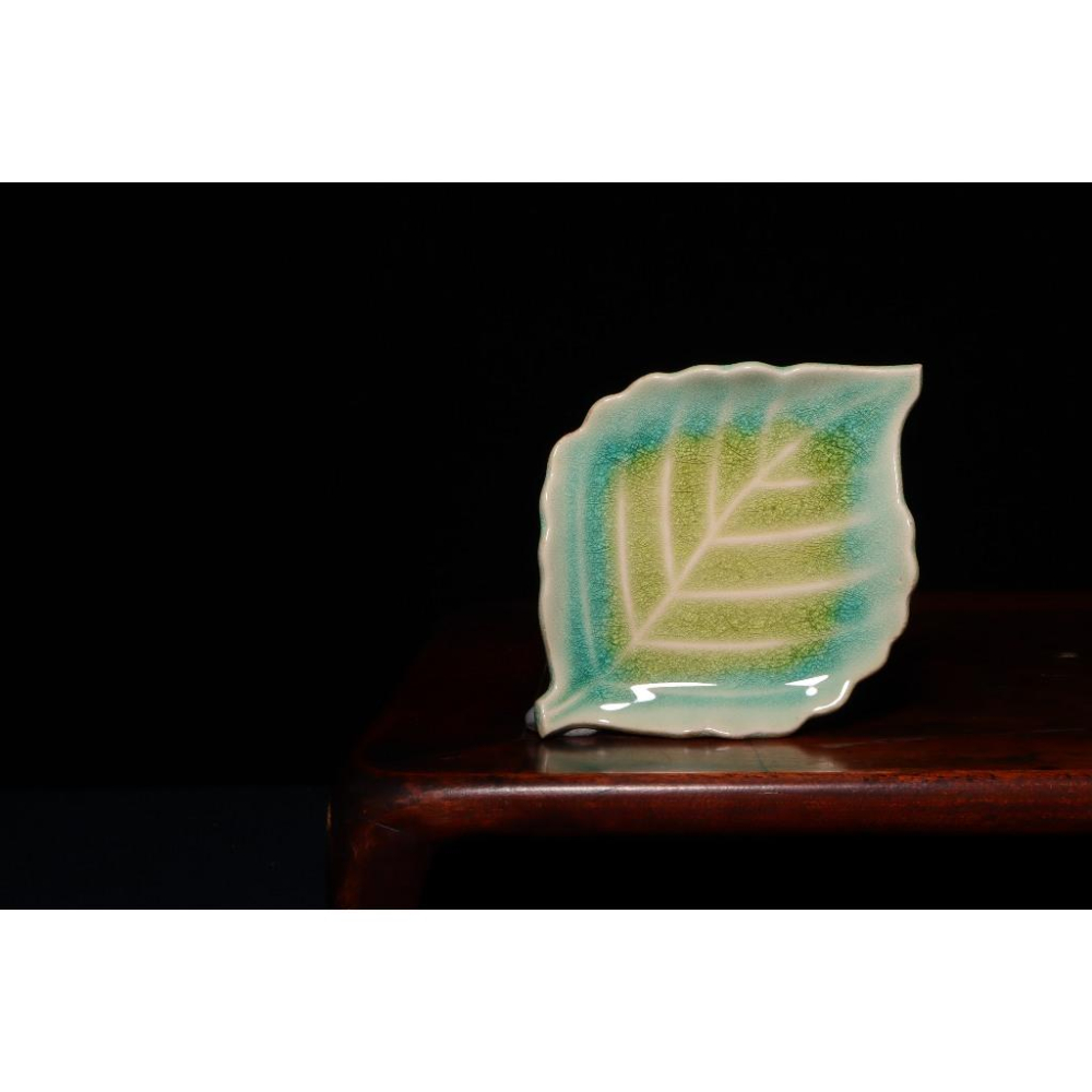 《部町》日本 佳山 手捏冰裂開片葉脈皿 菓子盤 五客 附木箱｜抹茶 茶道具 茶道 花道 花藝 神社 茶碗 茶葉 京都-細節圖2