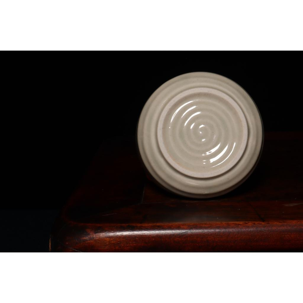 《部町》日本 撒金綠釉 片口湯吞杯 茶杯 水杯 ｜抹茶 茶道具 茶道 花道 花藝 神社 茶葉 茶杯 茶海 茶藝 普洱茶-細節圖8